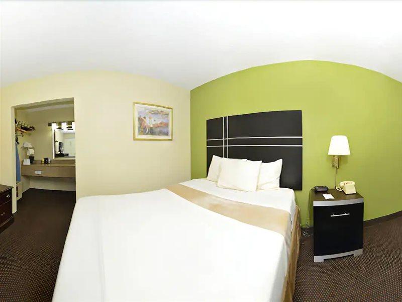 Days Inn Oil City Conference Center Luaran gambar